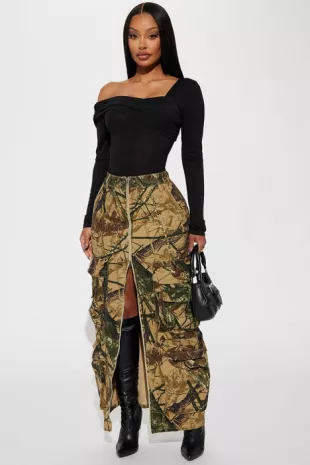 Fashion Nova - Most Wanted Hunter Camo Maxi Skirt