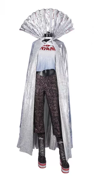 CHARLIE'S ANGELS: FULL THROTTLE (2003) - Dylan Sanders' (Drew Barrymore) "Lady Insane" Wrestling Costume