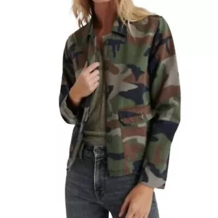 Lucky Brand Camo Jacket worn by Kassandra (Sarah Strange) as seen in Wild  Cards (S01E06)