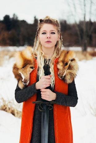 ????zoom Description This wool vest is very warm and substantial, the wool provides a sturdy base that keeps the wind and cold at bay and the two fox pelts draped around the shoulders make the neckline very soft and acts as an additional barrier to the co