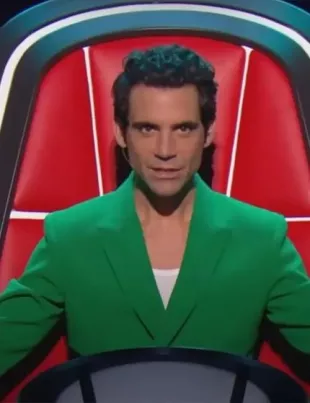 Zazie The Voice: The Bat­tles 2024 Black Blazer