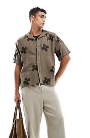 Handcrafted Floral Print Short Sleeve Shirt in Brown