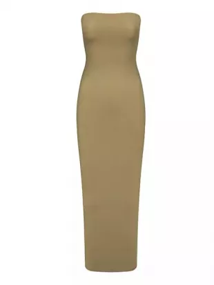 Skims Fits Everybody Tube Dress worn by Uma Jammeh as seen in Love Island  (S11E05) | Spotern