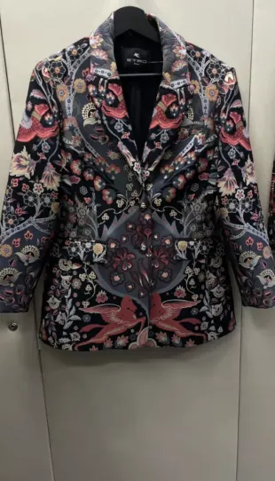 printed blazer