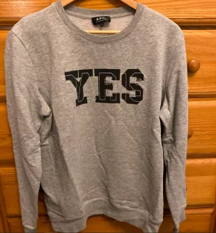 Yes Paris Sweatshirt