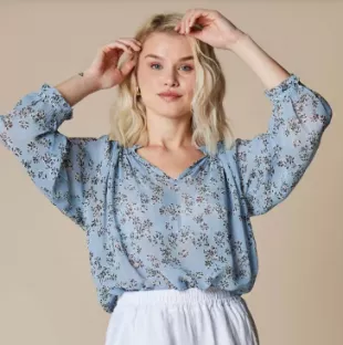 Elsia Blouse in Faded Denim Scattered Flower