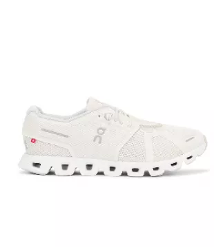 Cloud 5 Sports Shoes