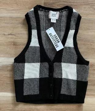 Black/White Plaid Cropped Sweater Vest