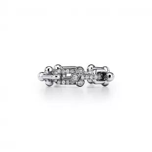Chain Link Ring in Diamonds