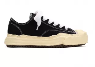 Black & Beige-Sole Low 'Hank' Sneakers