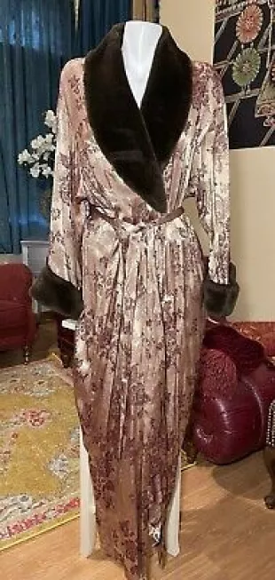 VINTAGE VICTORIA'S SECRET JACQUARD ROBE Faux FUR COLLAR & CUFFS