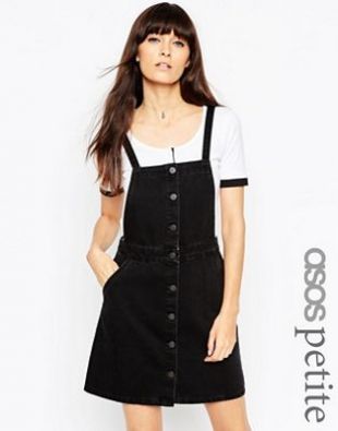 ASOS PETITE   Minirobe trapèze boutonnée sur le devant   Noir délavé at asos.com