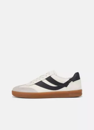 Oasis Sneaker