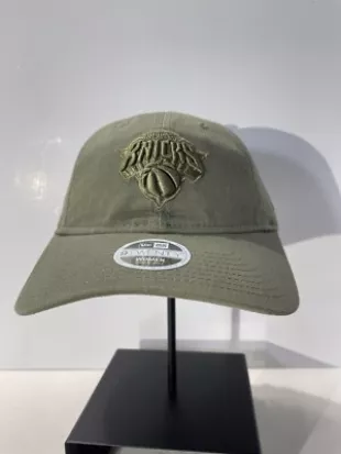 Green New York Knicks Baseball Cap