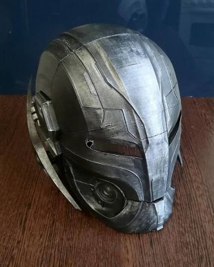 Schlüsselanhänger MARVEL AGE OF ULTRON Helm Avengers Ultron Metall Helm 50 mm