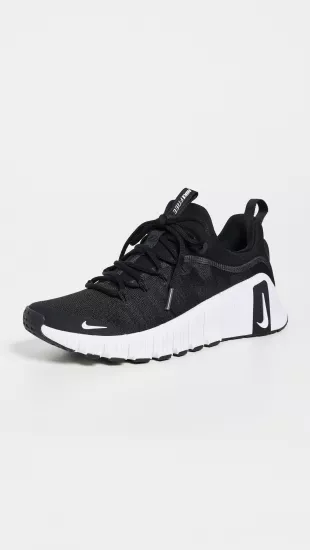 Free Metcon Sneakers