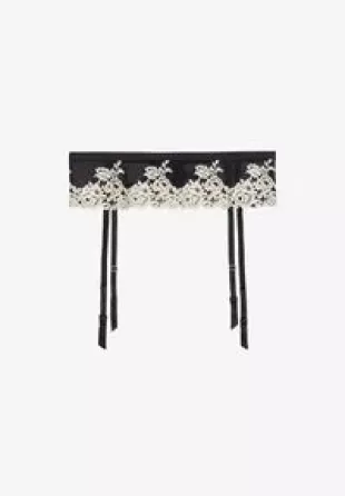 Pretty Flowers Garter Belt