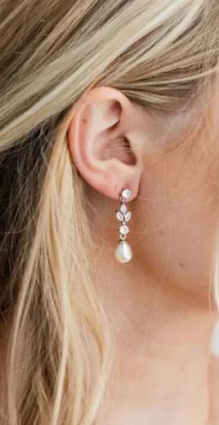 2pcs Stylish Leaf Faux Pearl Cubic Zirconia Elegant Earrings