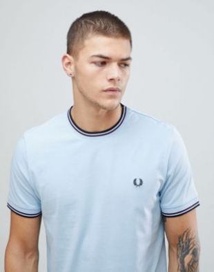 Fred Perry   T shirt avec bord double rayure   Bleu clair at asos.com