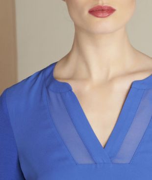 Tee shirt bleu roi bimatière col résille