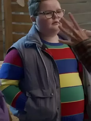 Jake Connelly Stranger Things S05 Grey Vest