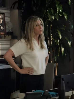 The Morning Show S04 Jennifer Aniston White Polo Shirt