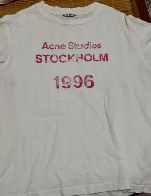 White & Red 'Stockholm 1996' T-Shirt