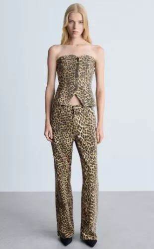 High-waisted Straight-fit Jeans with Leopard Print