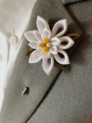 Edelweiss Lapel Flower