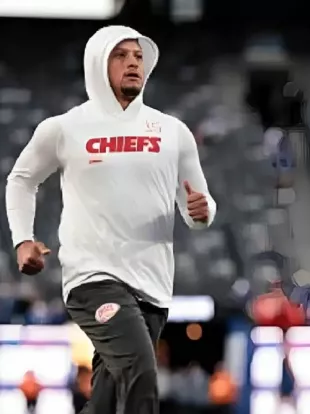 Patrick Mahomes Kansas City Chiefs White Hoodie