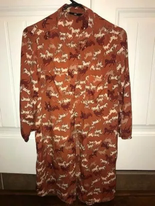 Size 2 Blouse Horses Novelty Long Sleeve Orange Red Top