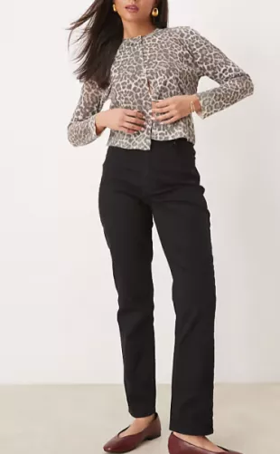 Curve Love Ultra High Rise 90s Straight Jean