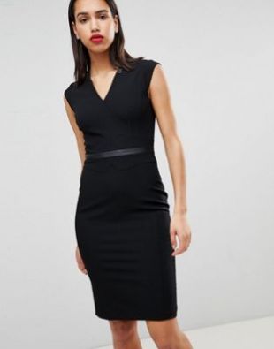 Robe fourreau
