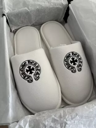 White & Black Horseshoe Logo Slippers