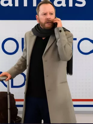 Tinsel Town 2025 Kiefer Sutherland Gray Coat