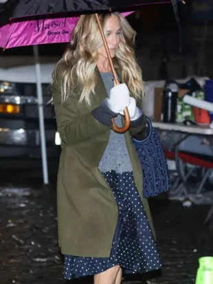 Sarah Jessica Parker Google Commercial Filming Nyc 2025 Coat