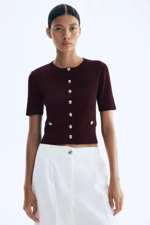 Short-Sleeved Cardigan in Burgundy