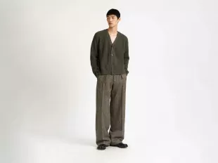 V-neck Cardigan in hunter green