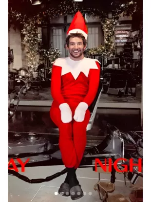Saturday Night Live S51 Josh O’Connor Elf Costume