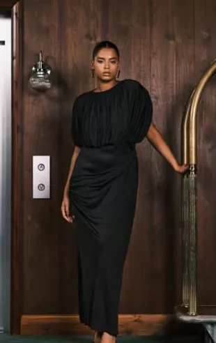 Curve Structured Shoulders Maxi Dress