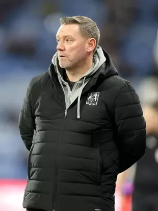 Kevin Nolan Sky Bet League One Match Black Puffer Jacket