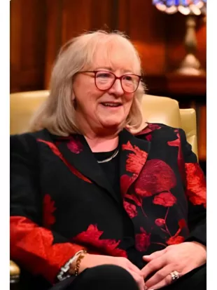 The Traitors US S4 Donna Kelce Blazer