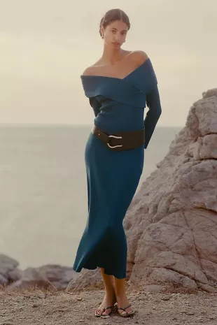 Off-Shoulder Slim Sweater Dress