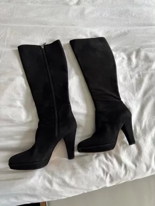 Sosandar Blake Suede Knee High Boots