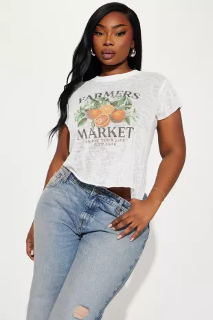 Farmers Market Sundays Tee