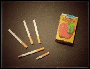 Cigarettes Red Apple