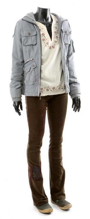 Bella Swan's Bloody Final Costume - Twilight