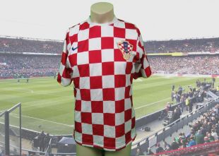 Nike Croatia 2006 08 Home Shirt Nike Soccer Jersey Size M World Cup nike-croatia-2006-08-home-shirt-nike-soccer-jersey-size-m-world-cup