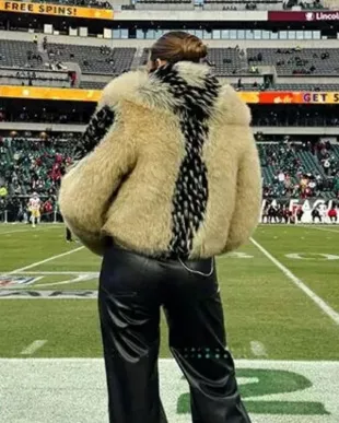 Erin Andrews 49ers vs Eagles Game Fur Coat