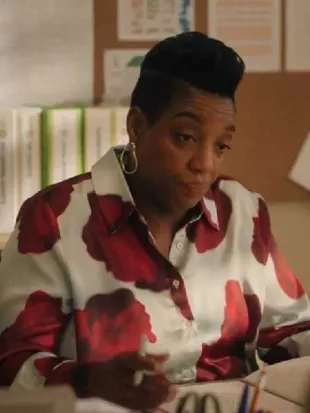 Small Achievable Goals S02 Leslie Adlam White & Red Rose Print Blouse